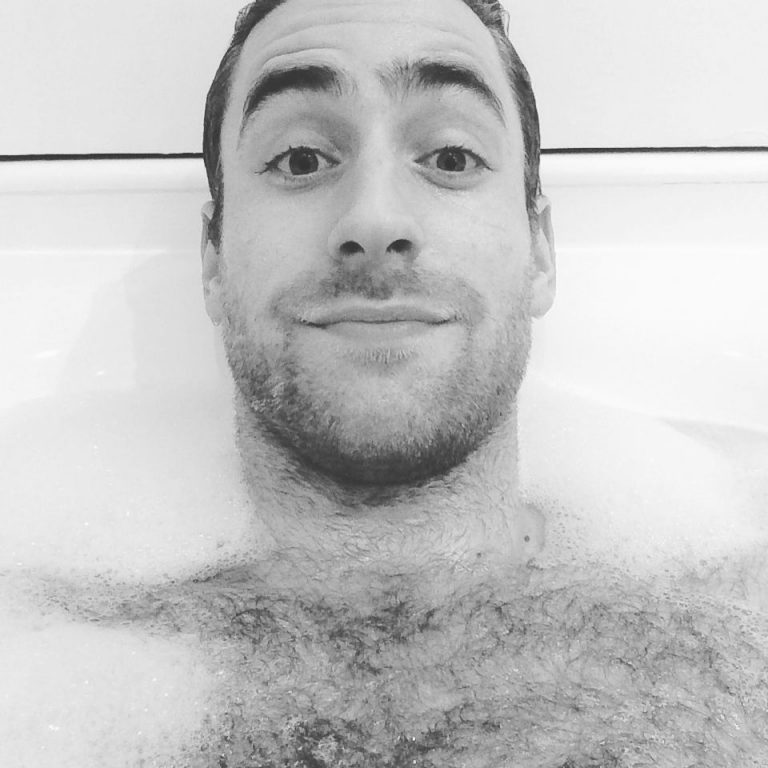 Top Hottest Oliver Jackson Cohen Pics Esmale Blog Essentially For Men